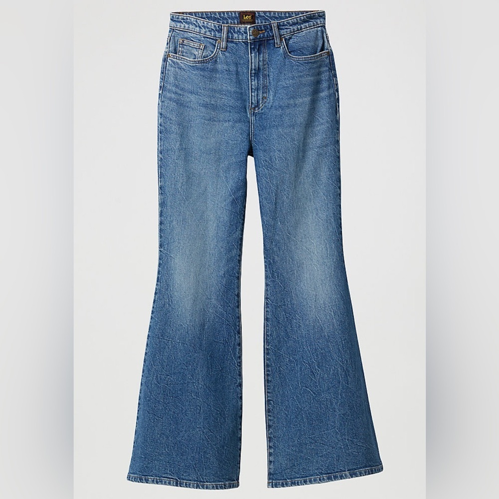 Lee SIZE 26 High Rise Flare Jeans With Retro Styling Medium Wash